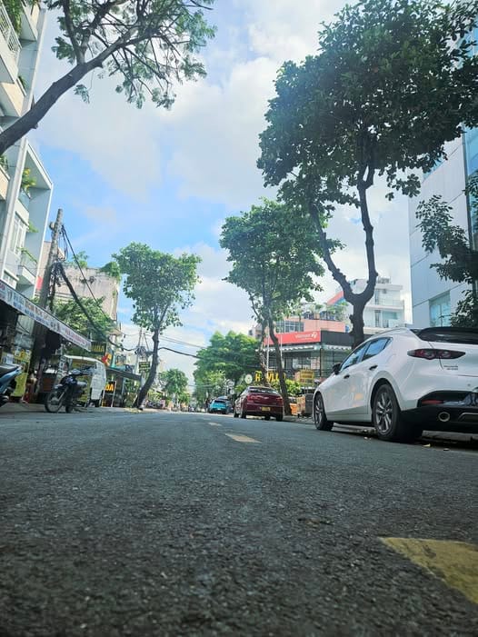 Nhà hẻm thông đường Trường Chinh, Đồng Đen quận Tân Bình 1 Nhà hẻm thông đường Trường Chinh, Đồng Đen quận Tân Bình