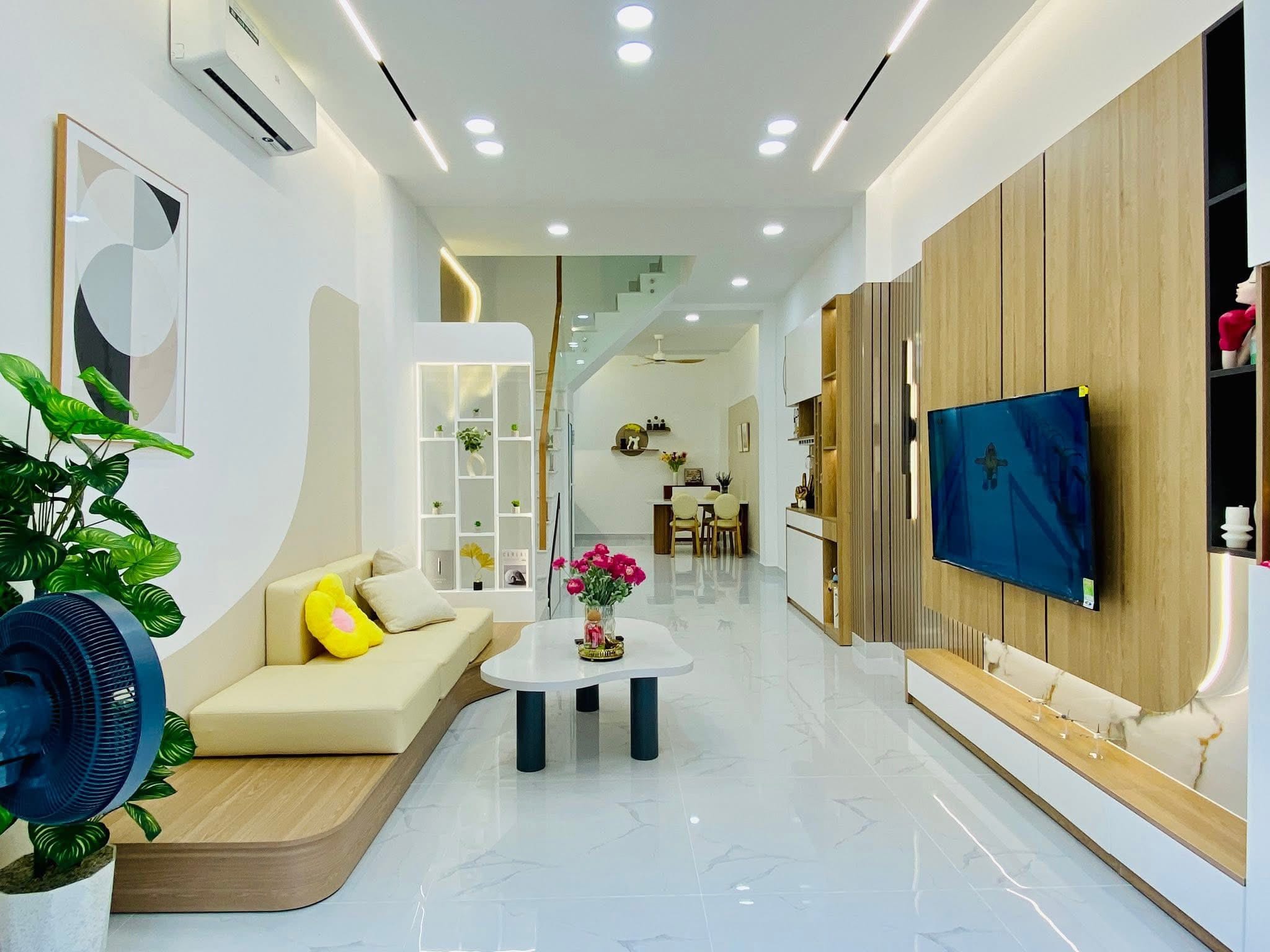 Chính chủ cần bán gấp nhà riêng tại Quận Tân phú 1 Chính chủ cần bán gấp nhà riêng tại Quận Tân phú